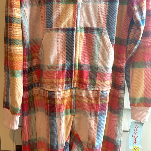Cat & Jack plaid one pc pjs S 6/7 - Picture 3 of 5